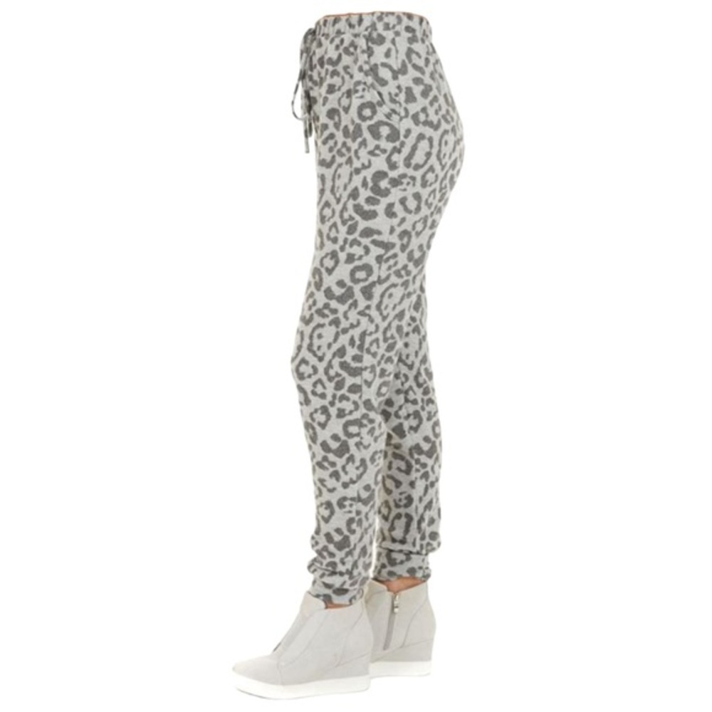 ROW🖤A Brushed Joggers Animal Print Gray/Cream NWT Large